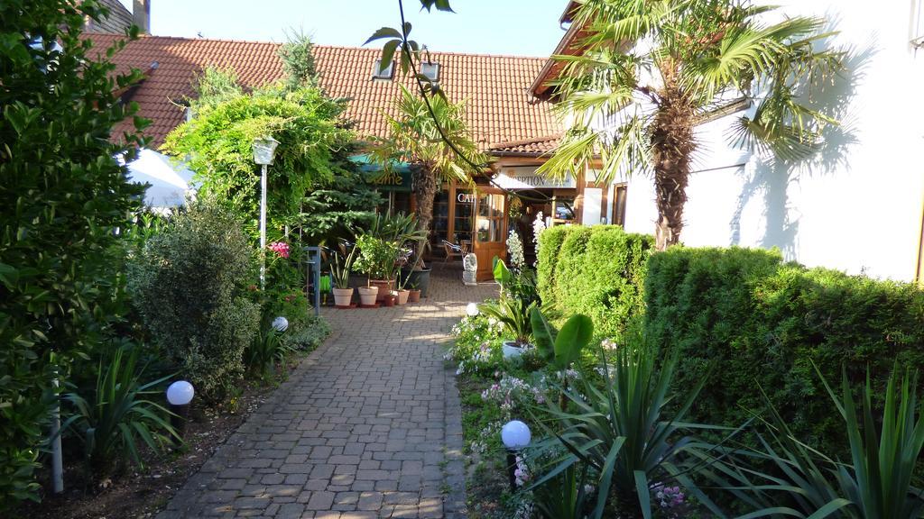 Blume Hotel